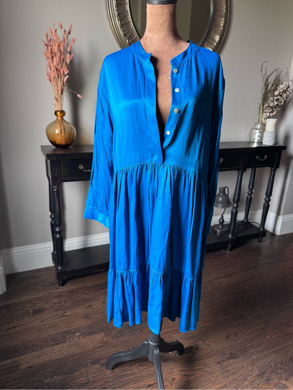 Johnny Was Calmé NWOT Blue Tiered Midi Dress M 100% Viscose Boho Long Sleeve